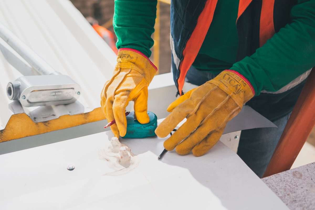 Illinois Commercial Roof Maintenance Plans: Preventing $50,000+ Emergency Repairs